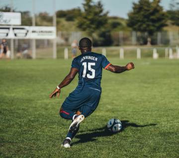 这还怎么踢？阿森纳真要卫冕了！曼城 曼联#热刺｜八戒体育（配图示意）